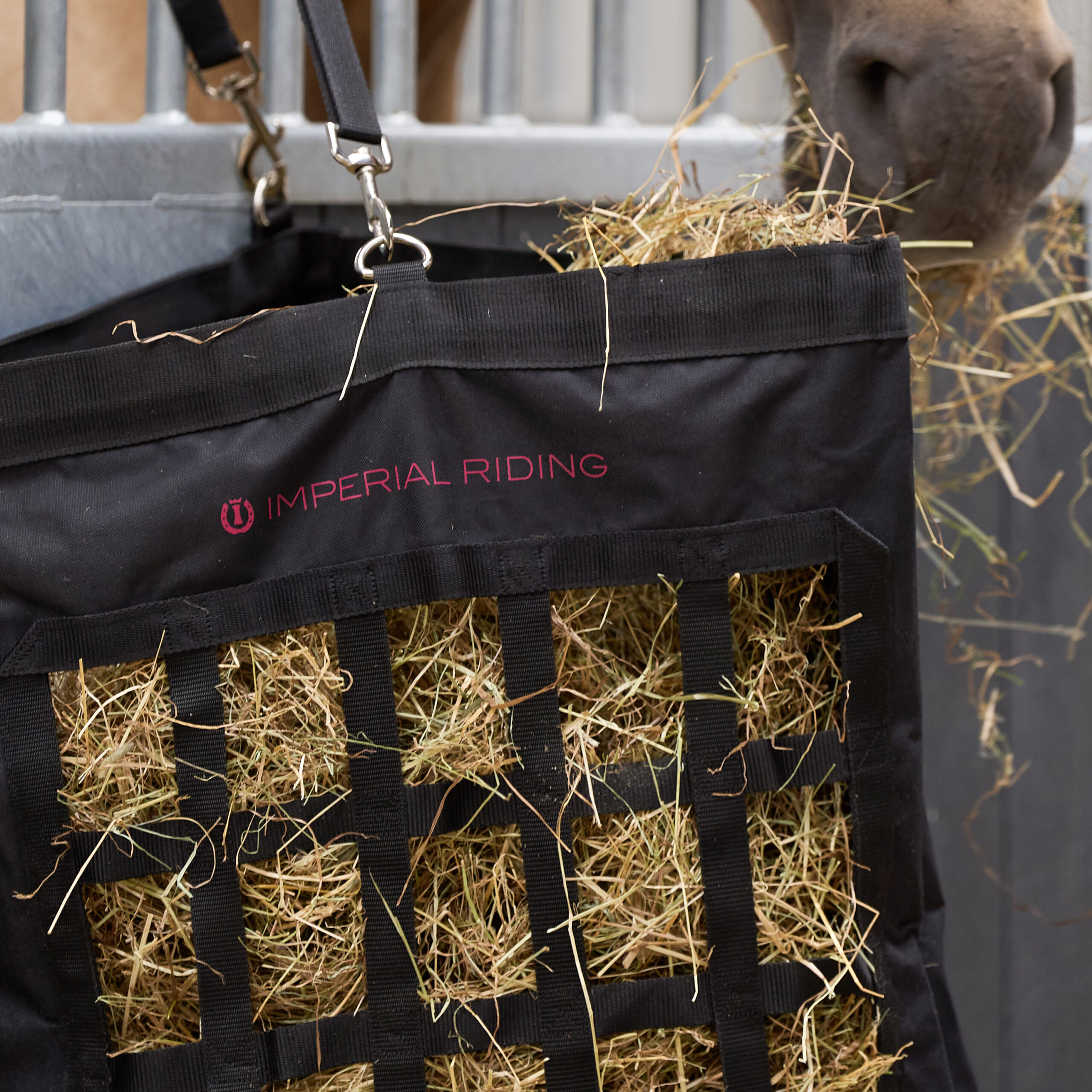 Imperial Riding Imperial Riding Corner Web Hay Feeder - Afbeelding 3