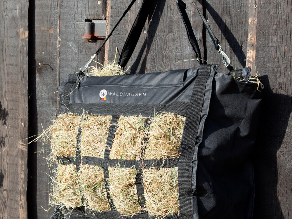 Waldhausen hooizak, zwart (h:48cm, b:60cm, d:23cm, inhoud: 3-4kg hooi)